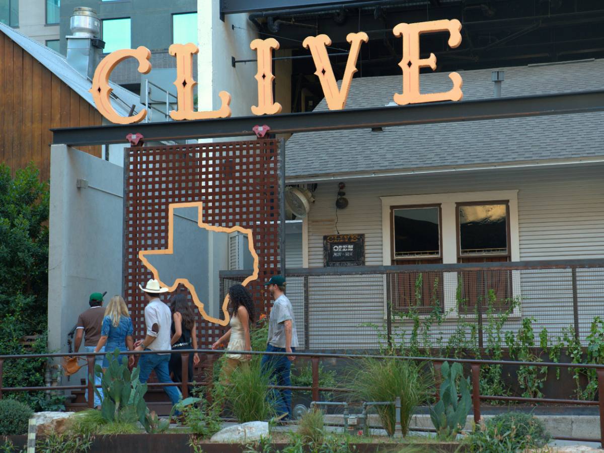 Live music and multiple floors: Clive